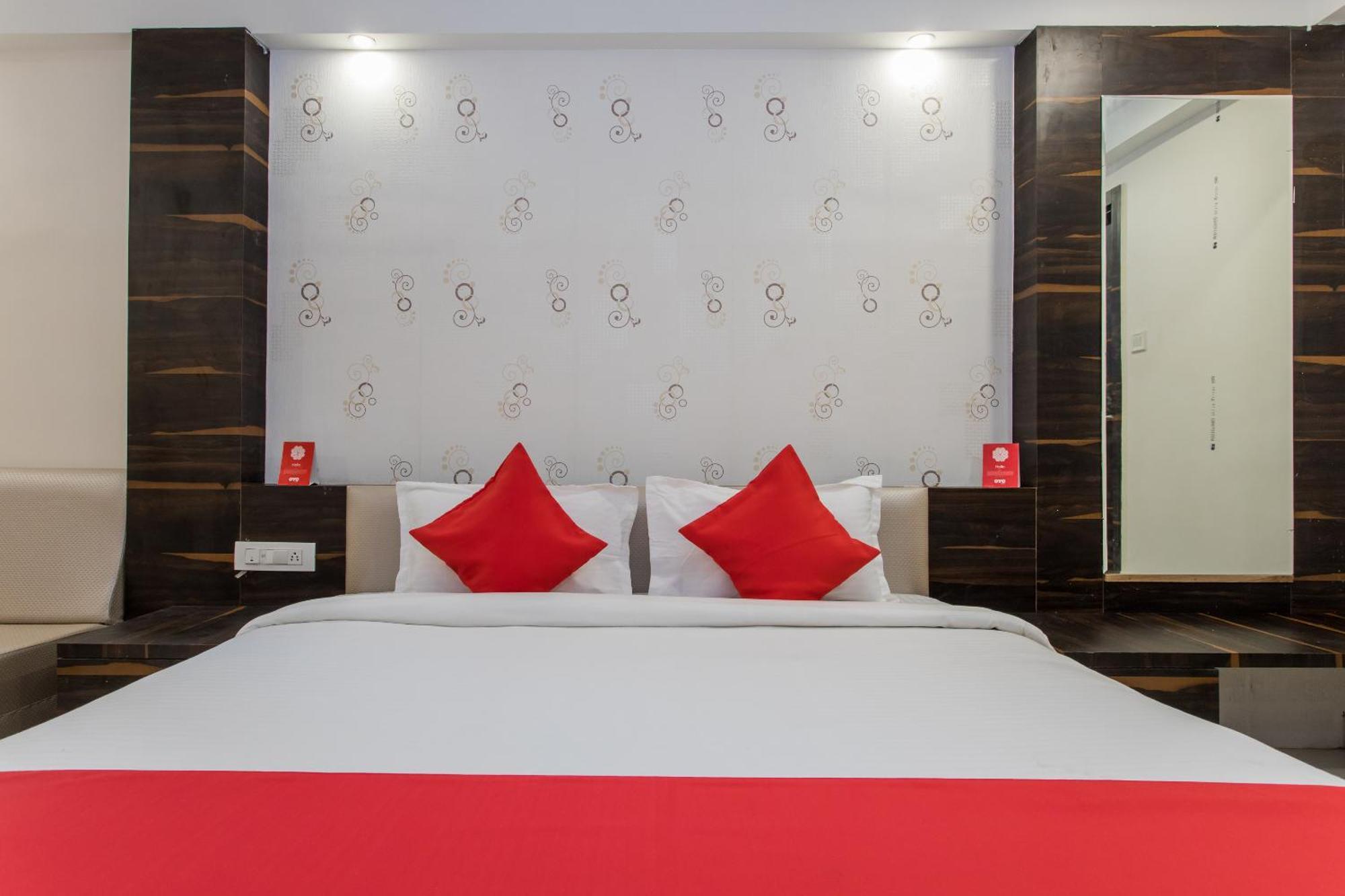 Hotel Galaxy Indore Exterior foto